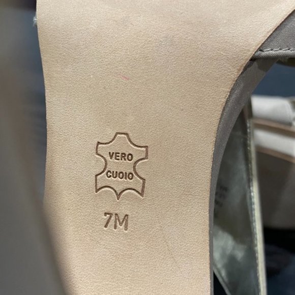 Glam & comfy Glint Vero Cuoio gold platform heels - Picture 7 of 9